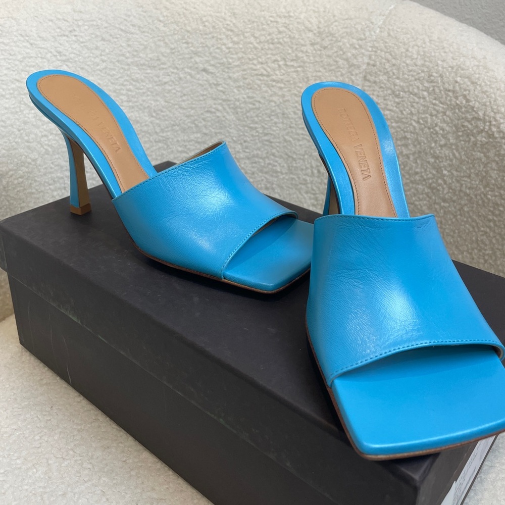 Bottega Veneta soft leather heel